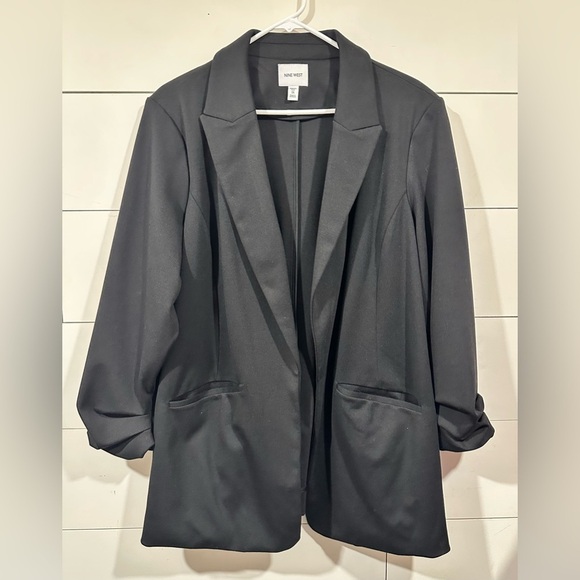 Nine West Jackets & Blazers - Nine West Elegant Black Blazer 1X